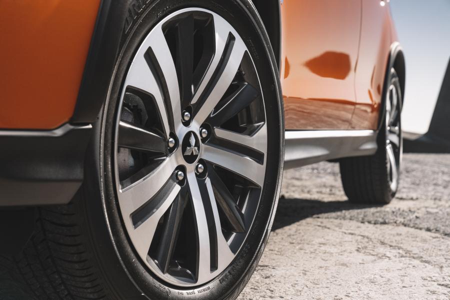 Колеса Mitsubishi ASX Exceed 2019 года  (AU) (фото 15 из 40)